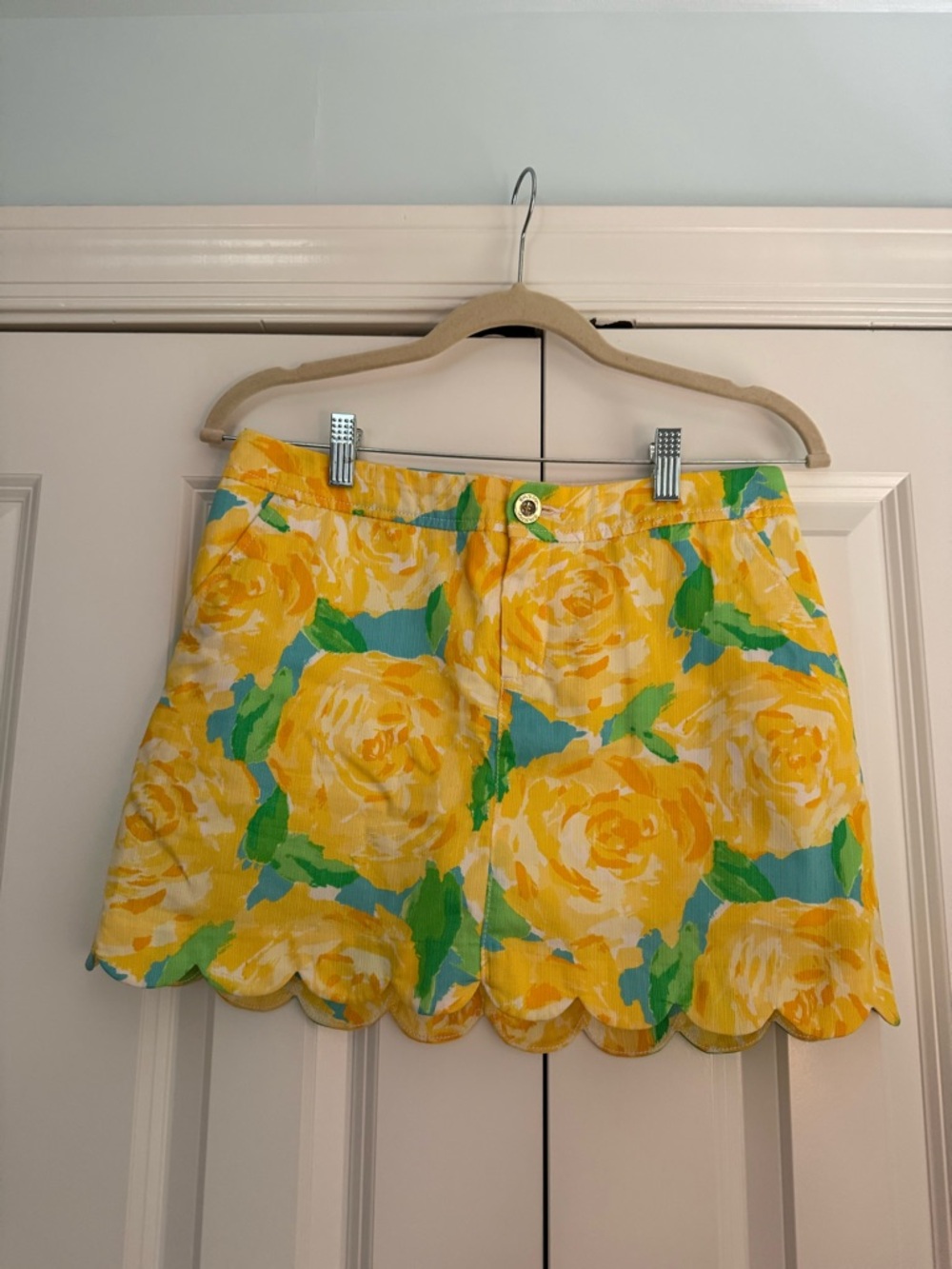 Lilly Pulitzer Yellow Floral Scallop Hem Skort
